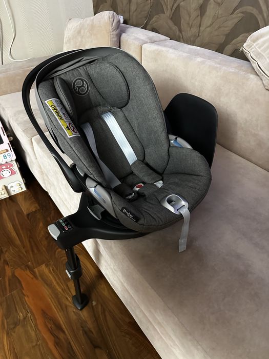 Cybex Cloud Z + база Isofix Base Z — отличное состояние