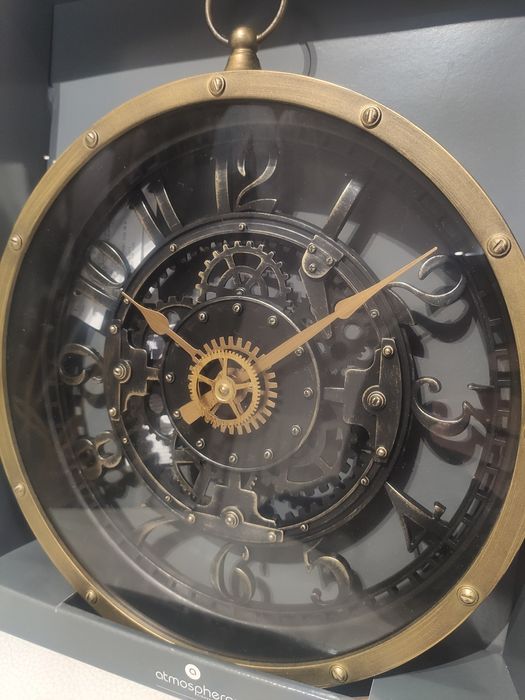 Relógio novo em caixa