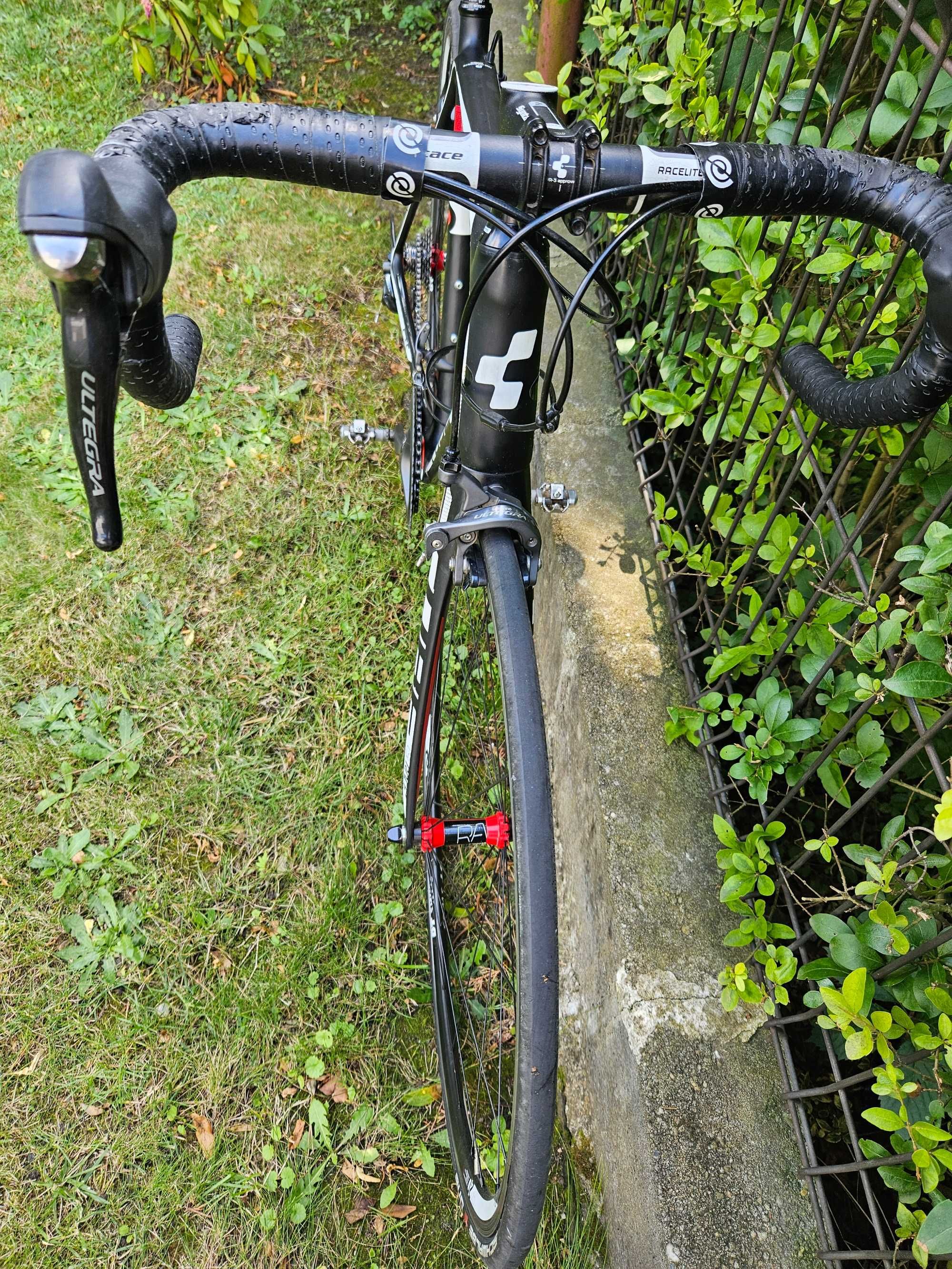 Rower szosowy CUBE AGREE  full carbon shimano ultegra rozmiar 54