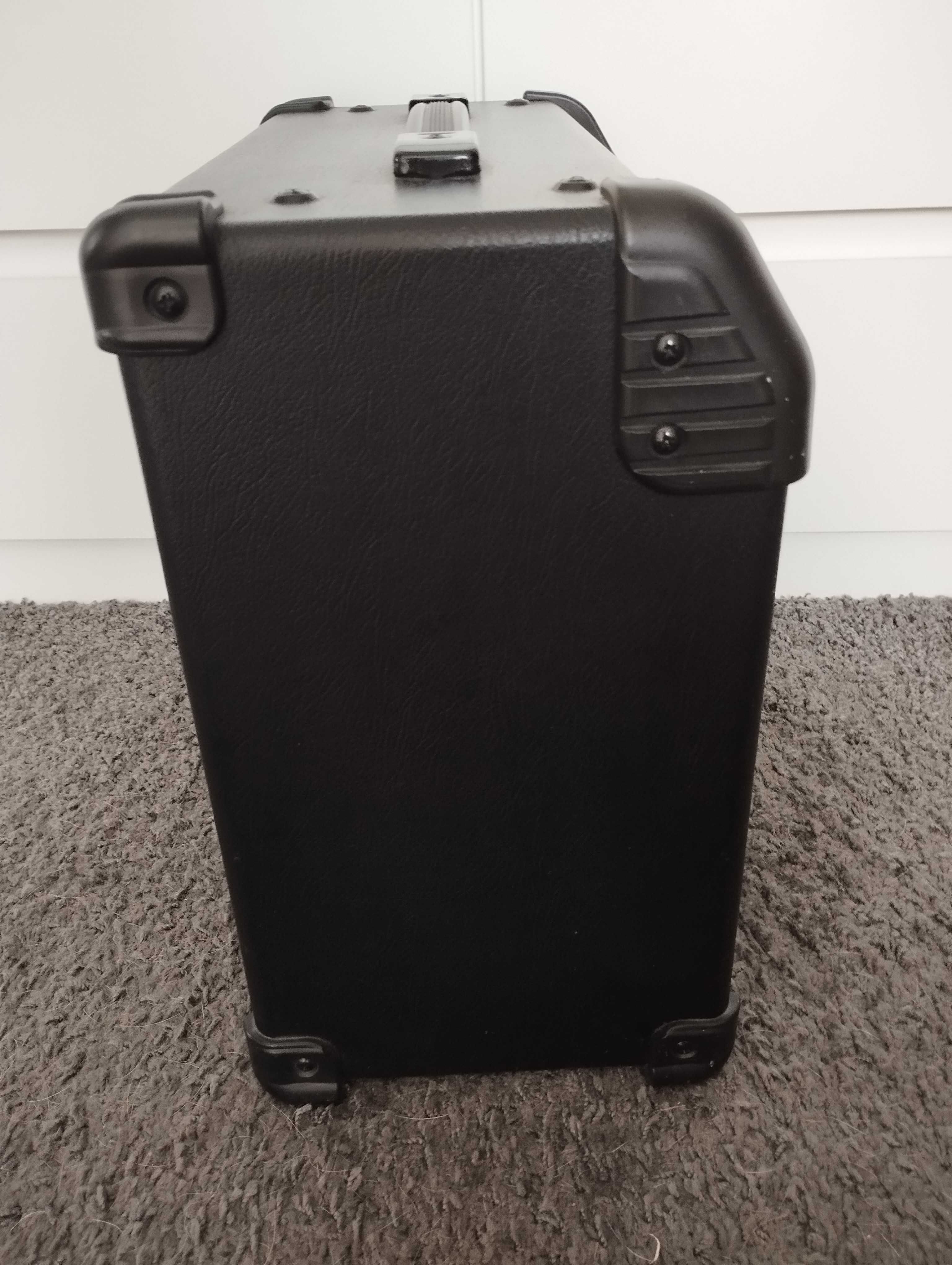 Wzmacniacz/piecyk gitarowy Line 6 SPIDER IV 15W