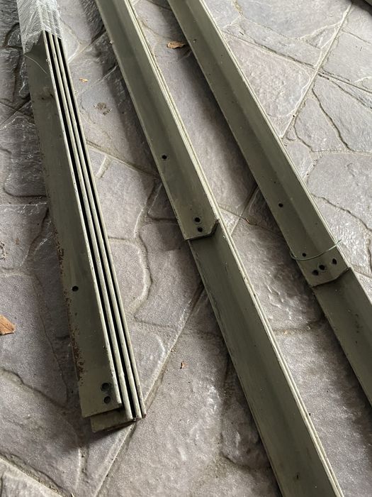 Стелажі металеві дуже міцні