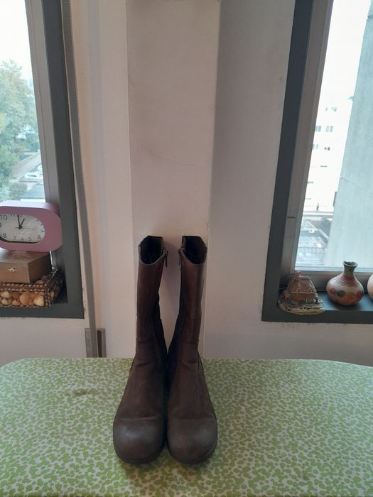 Vendo Botas de Senhora TIMBERLAND muito bonitas como novas