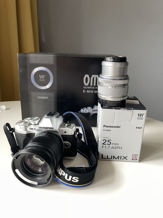 Olympus OM-D E-M10 Mark III, 2 obiektywy, Lumix G 25 mm F1.7 asph