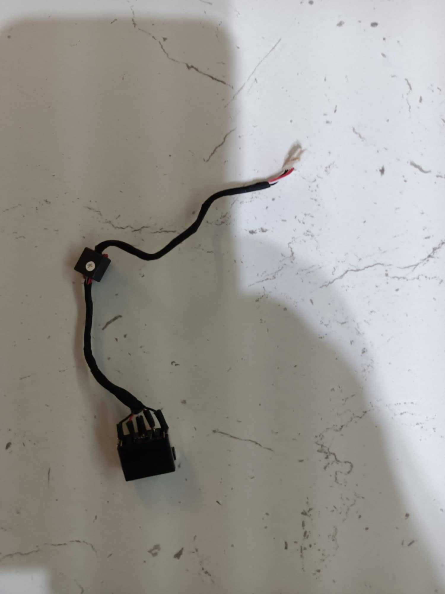 Gniazdo zasilania z kablem
LENOVO Z50-30 Z50-45 Z50-70