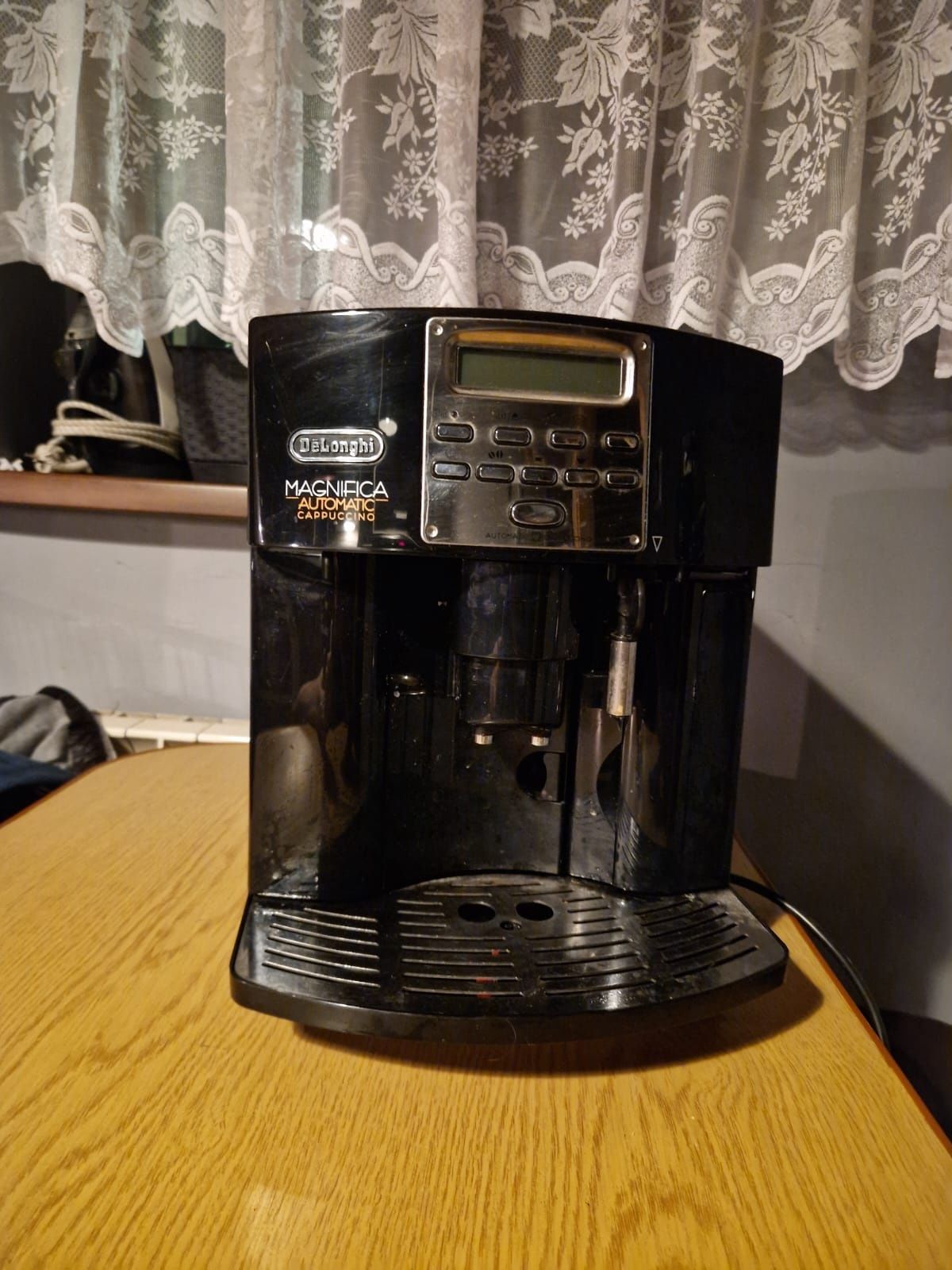 Ekspres do kawy DeLonghi Magnifica