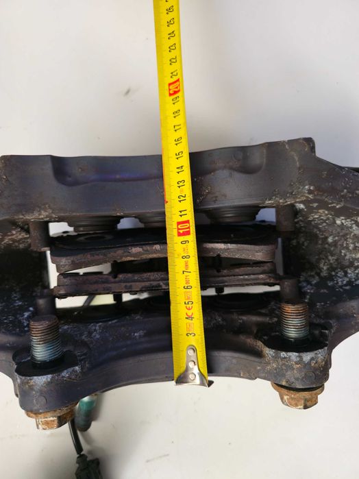 Pinças travão Brembo 6 pistões 32 cm