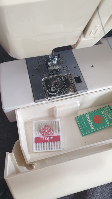 Швейна машина Janome 7518A