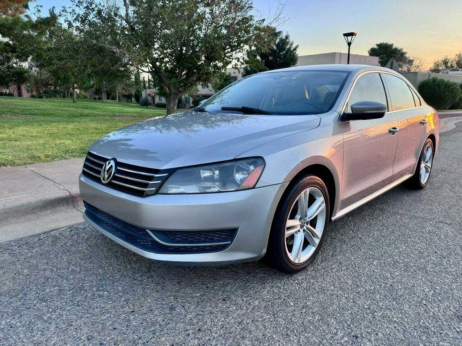 Volkswagen Passat Wolfsburg Edition      2014