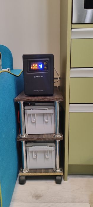 Система безперебійного живлення (ДБЖ) Real-el 1000 + 2 акумулятора