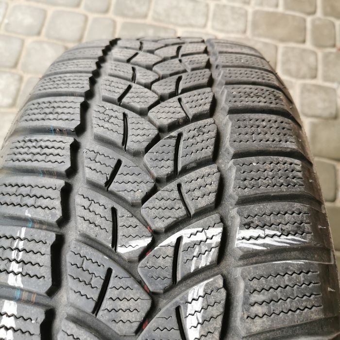 Koła zimowe Firestone 225/55 R17 na felgach DEZENT – Opel Insignia A