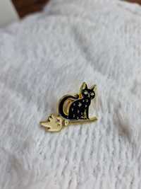 Przypinka pin wpinka pins złota broszka alternative gothic kot witch