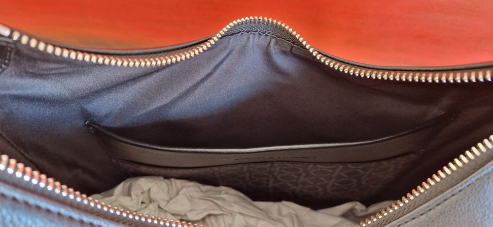 Mala Hobo Calvin Klein