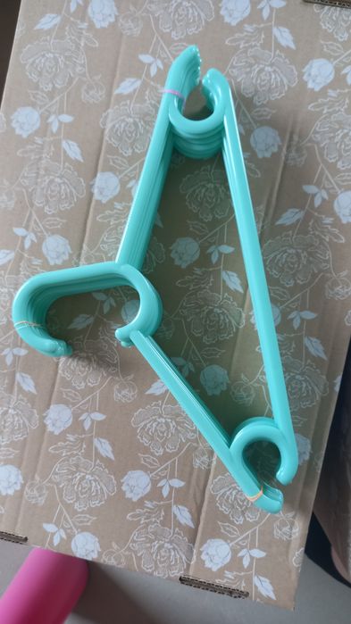 Wieszaki dla dzieci mix