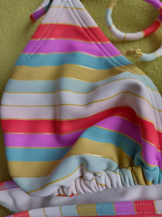 Купальник на зав"язках.