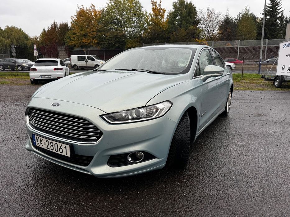 Ford Mondeo Ford Fusion Hybrid 2.0 | Automat