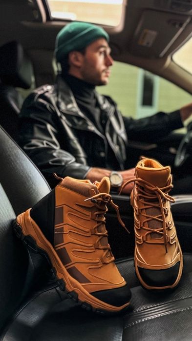 Чоловічі зимові черевики.