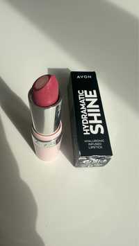 Avon Hydramatic Shine Hyaluronic Infused lśniąca szminka  Rose Berry