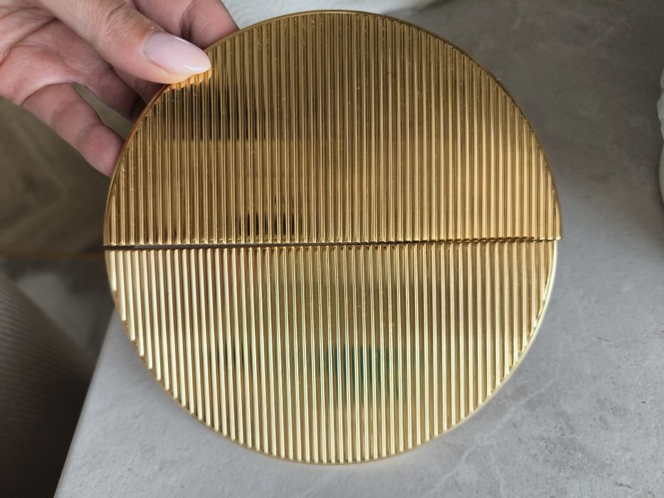 Uchwyt do mebli półksiężyc mosiądz połysk