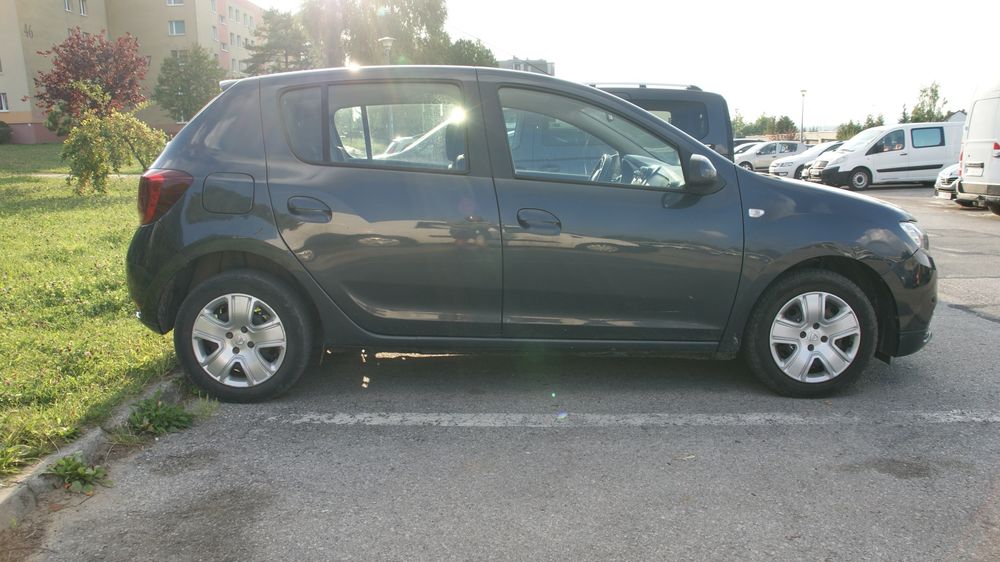 Dacia Sandero 1.0tce LPG , bogata wersja, czujniki parkowania