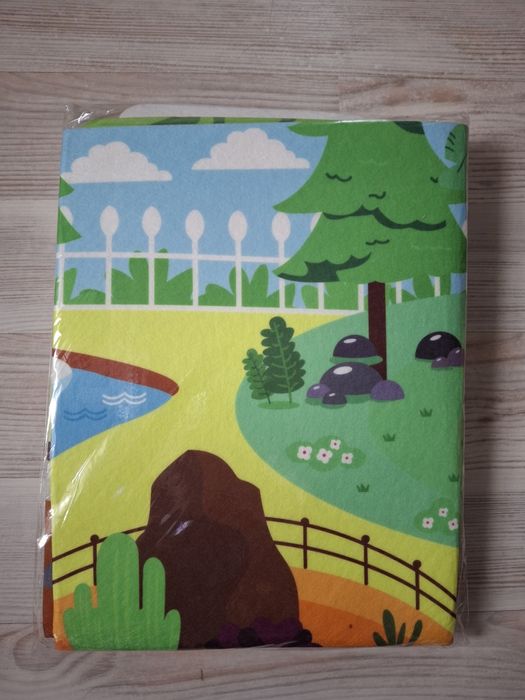 Фетрові плакати із липучками: зоопарк, мапа світу, море.