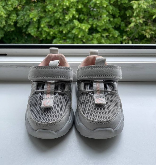 Кросівки для дівчинки/кросівки дитячі розмір 22