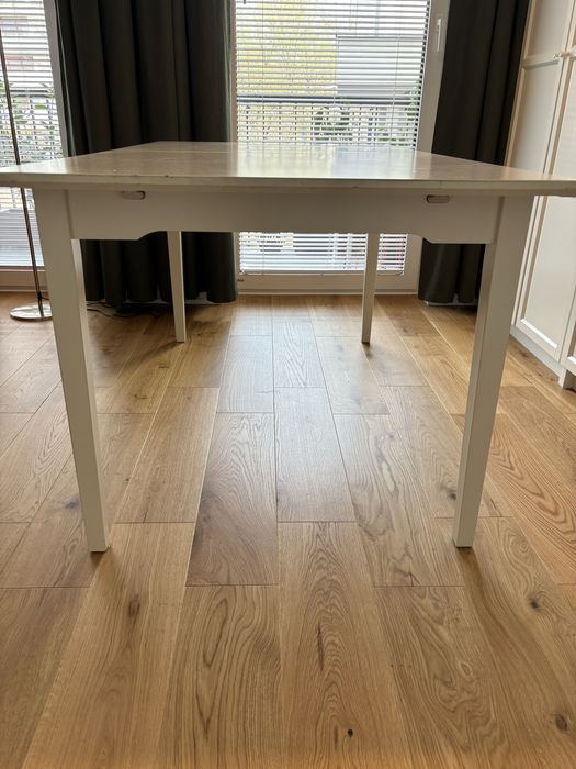 Bialy rozkladany stol Ikea