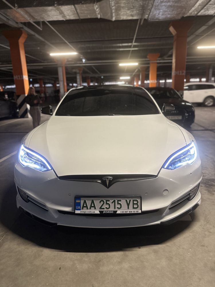 Tesla model S p85d perfomence