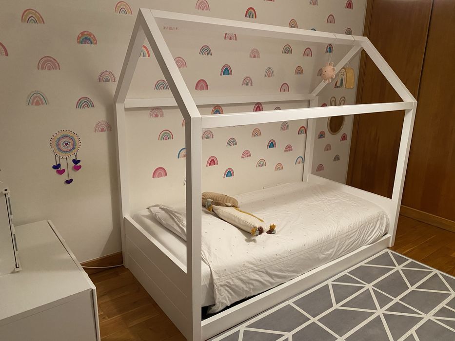 Cama casinha Montessori como nova