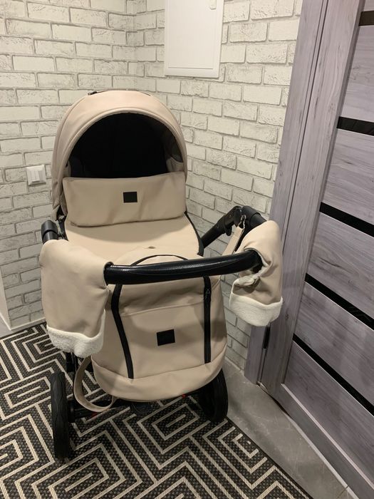 Продам коляску  2 в 1
