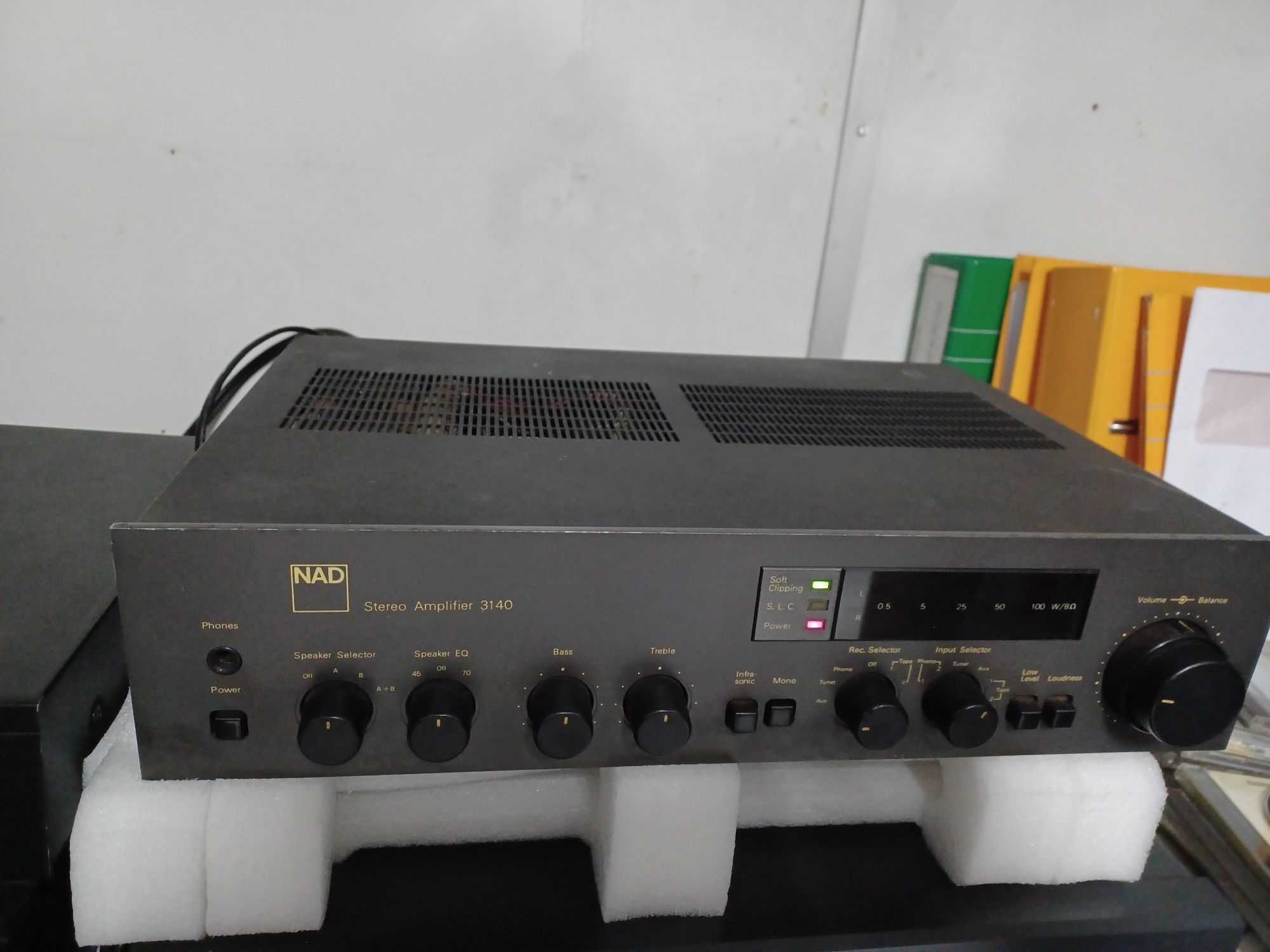 Vários amplificadores vintage Marantz, Sansui Pioneer etc