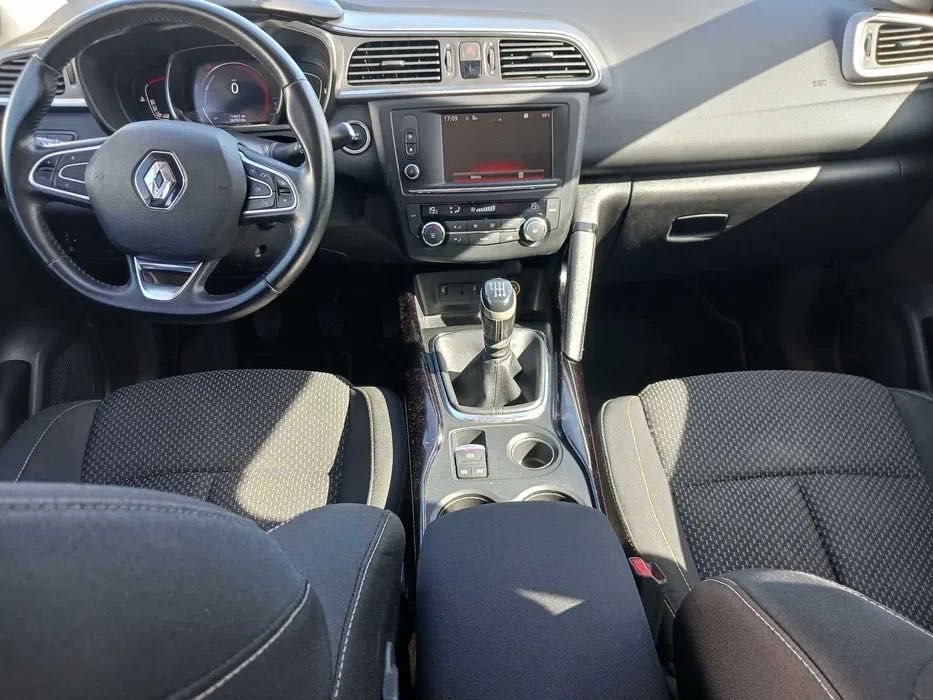 Renault Kadjar 1,2tce 130 cavalos 
em muito bom estado