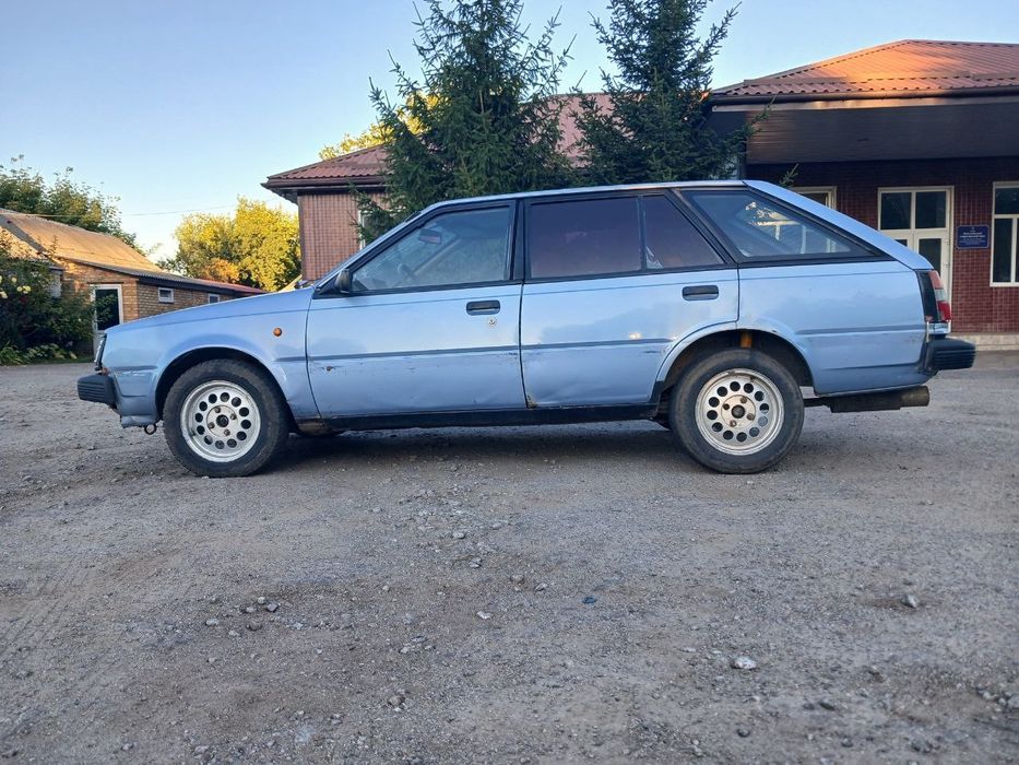 Nissan sunny b11