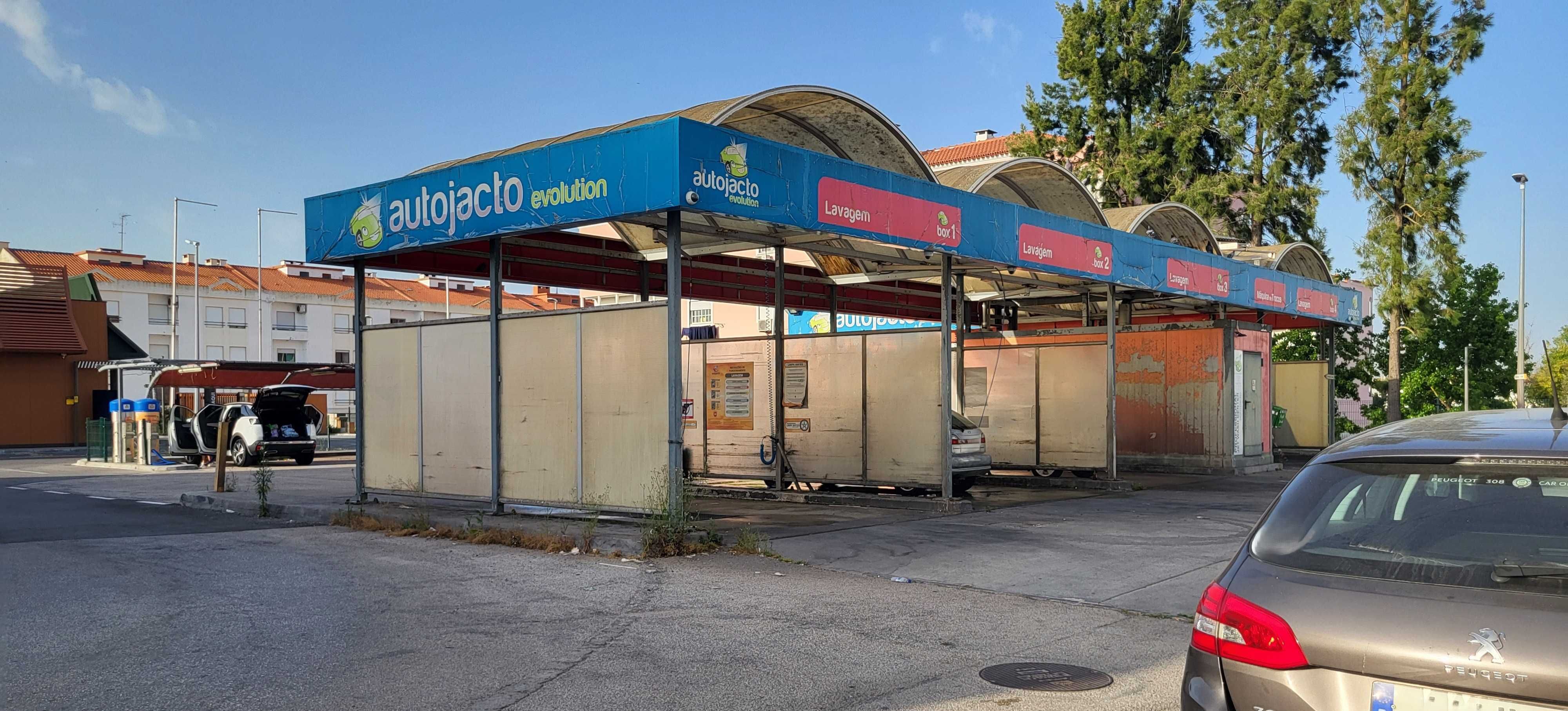 Empresa com terreno no Pinhal Novo, Palmela, Setúbal