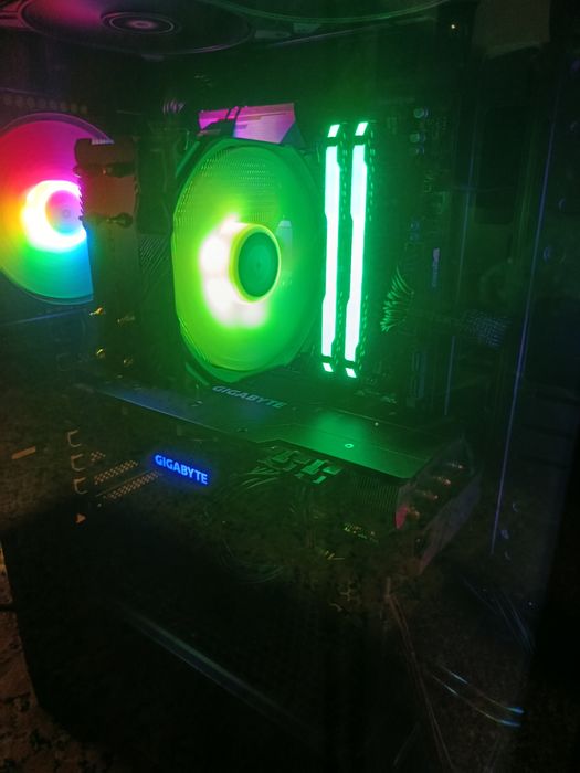 PC GAMING  | Ryzen 5 5600 | 5700 XT