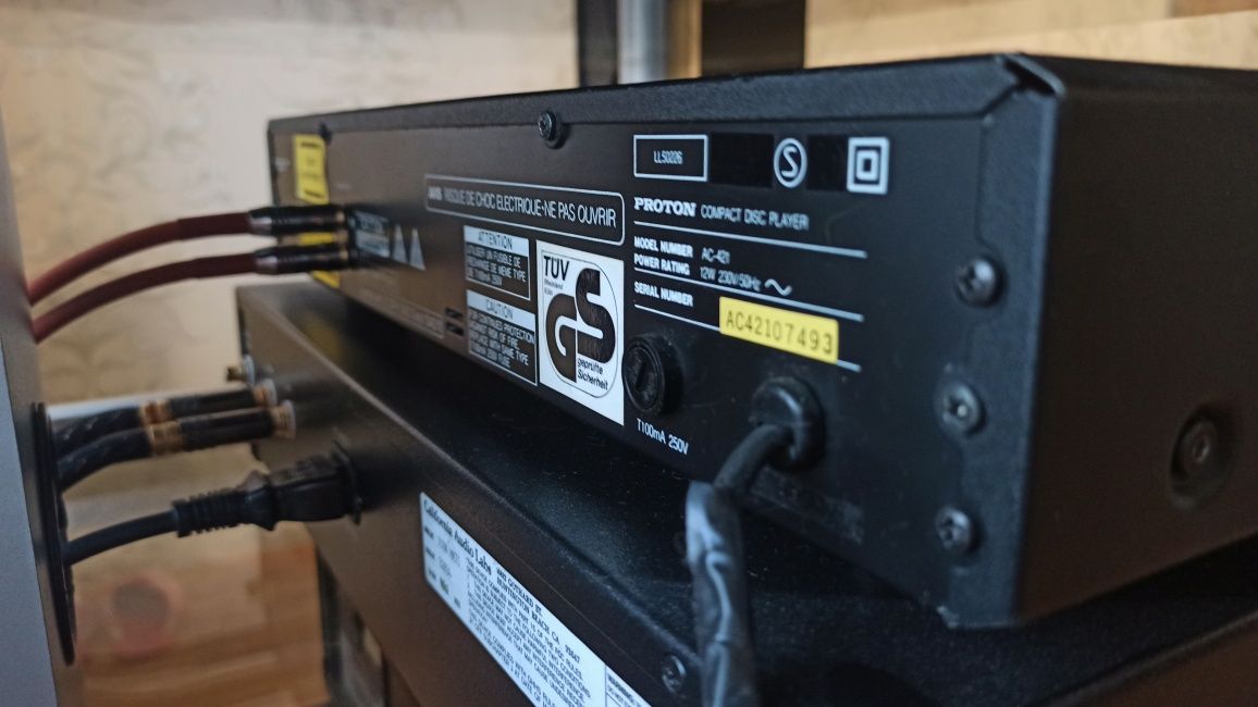 CD  Proton AC -421