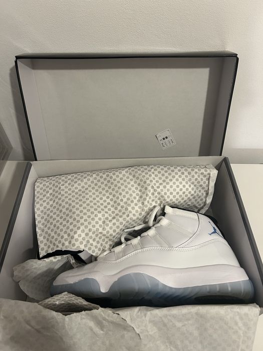 Air Jordan 11 „Columbia” rozmiar 42