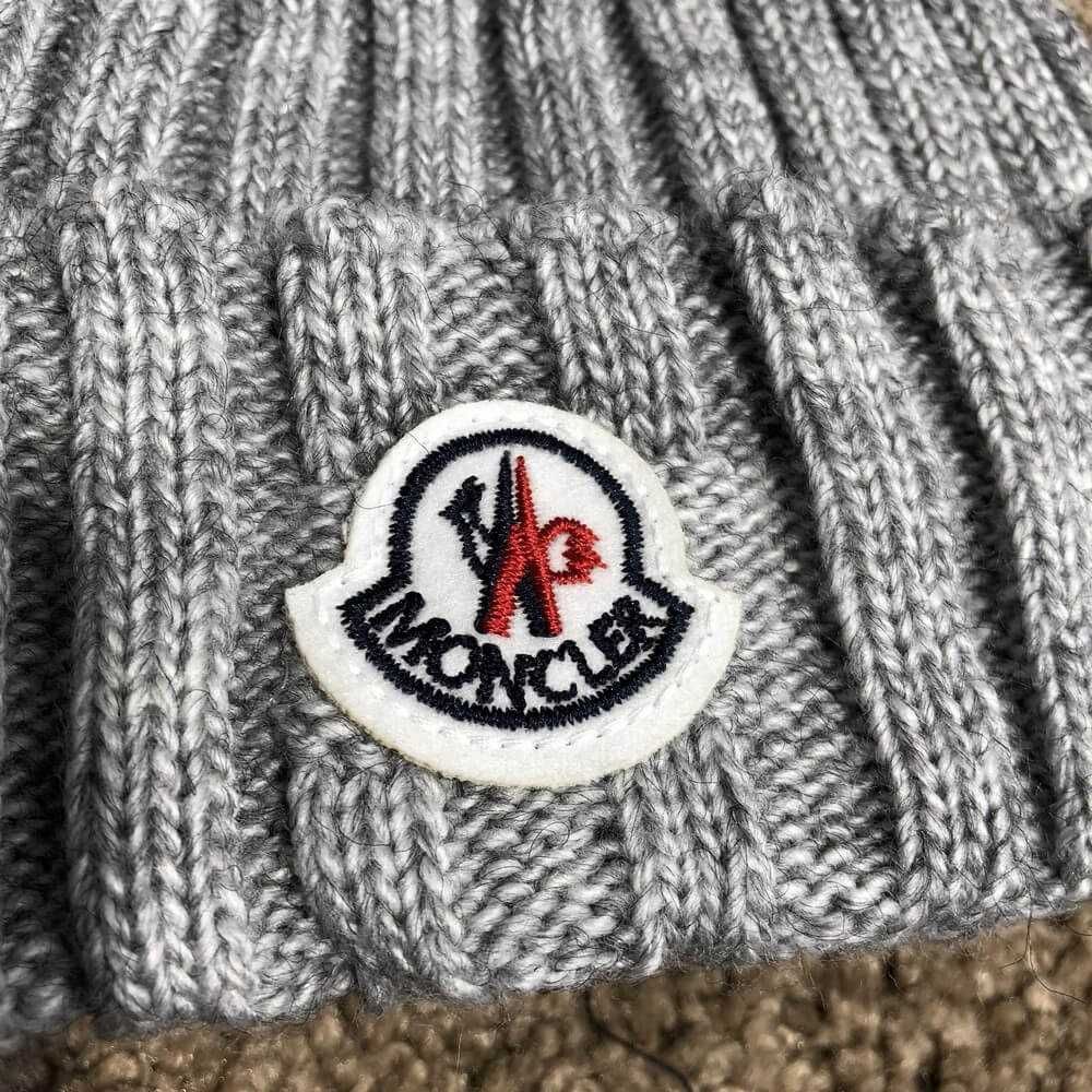 Шапка Moncler Winter Hat Knitted Pompon Gray