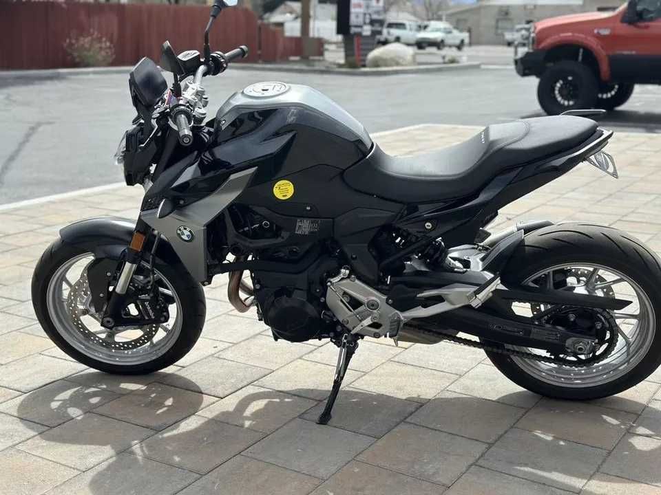 2020 BMW F 900 R Black Storm Metallic