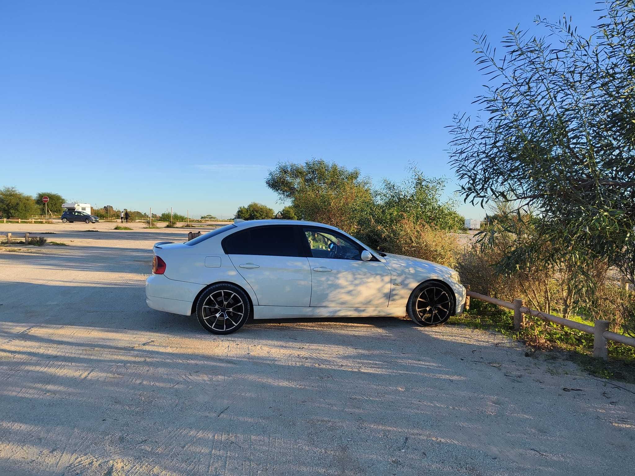 Vendo BMW E90 320D