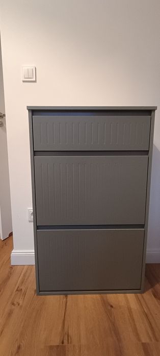 Szafka na buty z trzema komorami