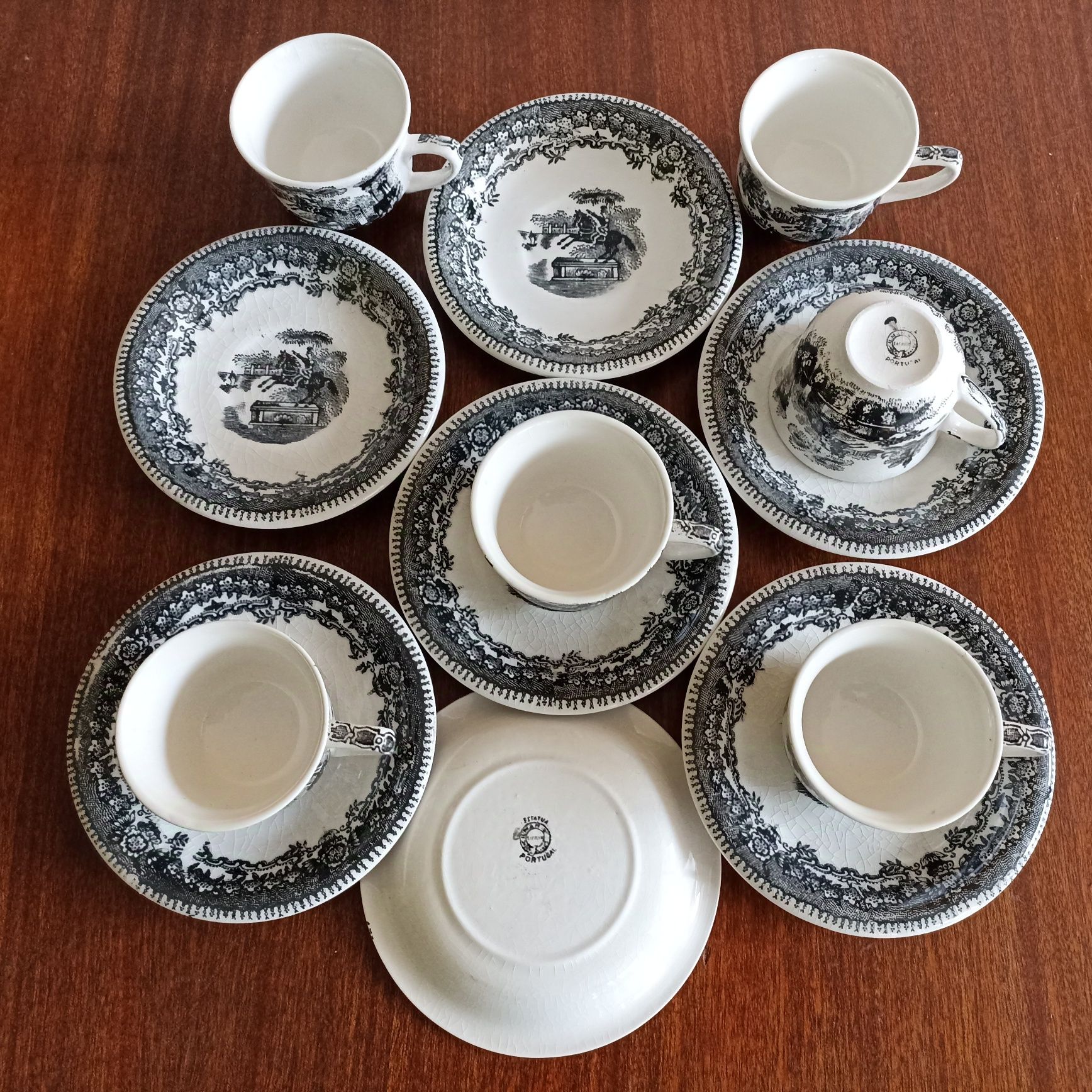 Lote de 6 chávenas de café Sacavém Gilman & Cta motivo Estátua