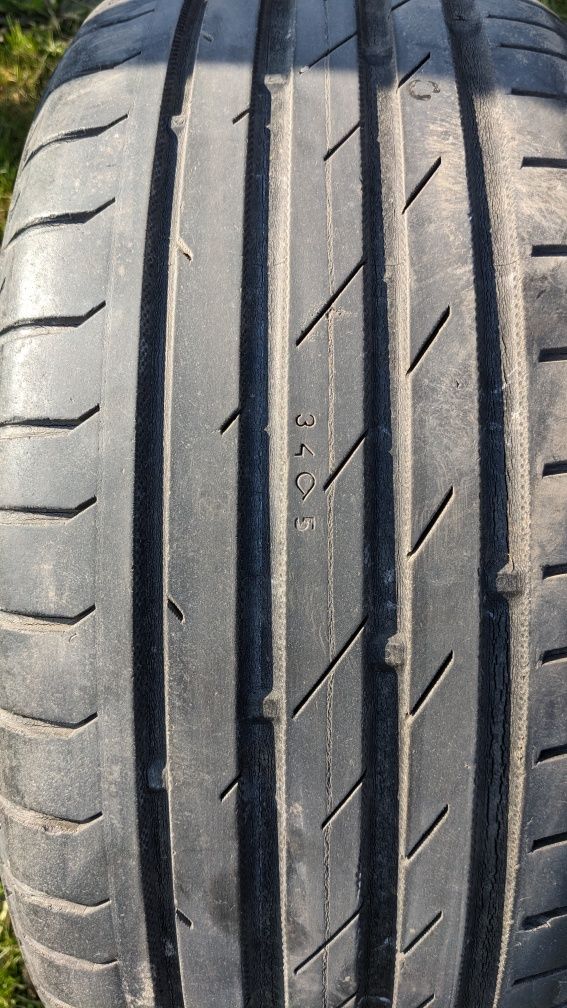 Opony Nokian 215/45/17 letnie para