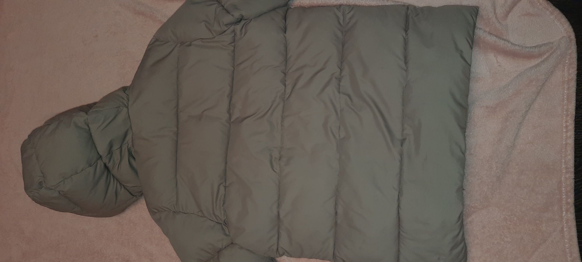 Зимняя курточка для девочки на р. 146-152 см.