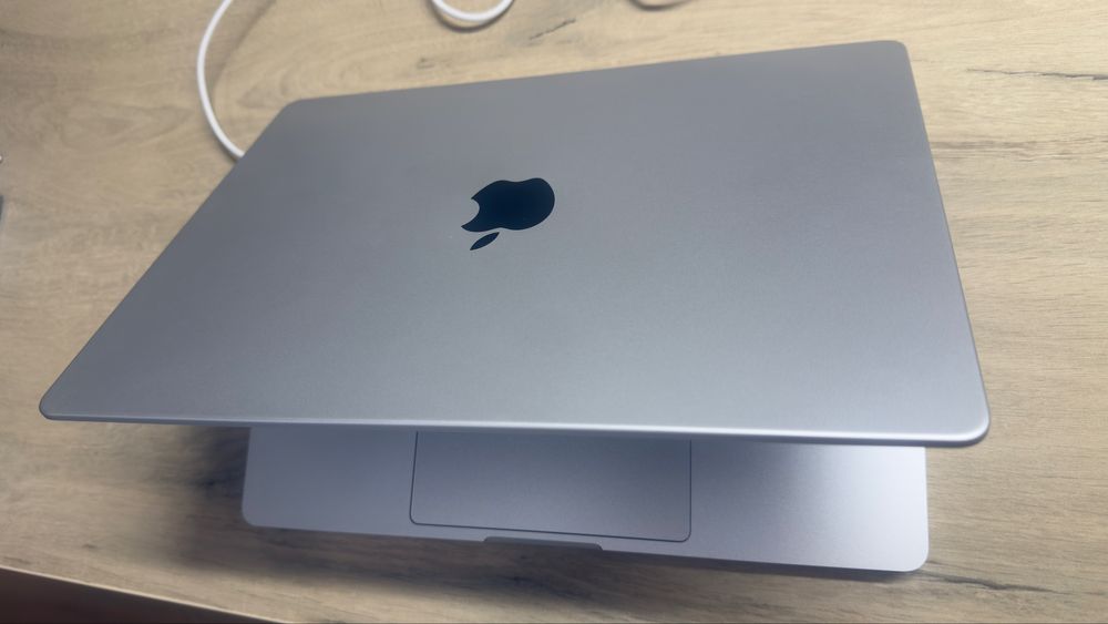 Macbook pro M3 18GB