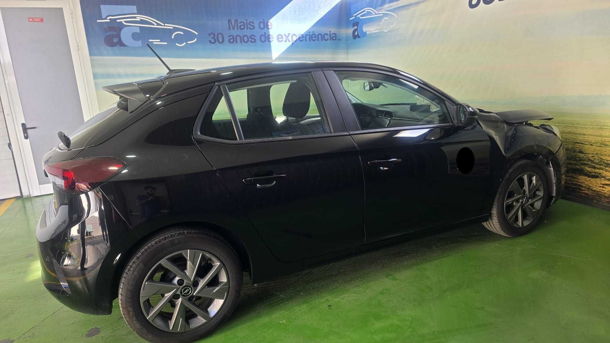 Opel Corsa 1.2   - Salvado