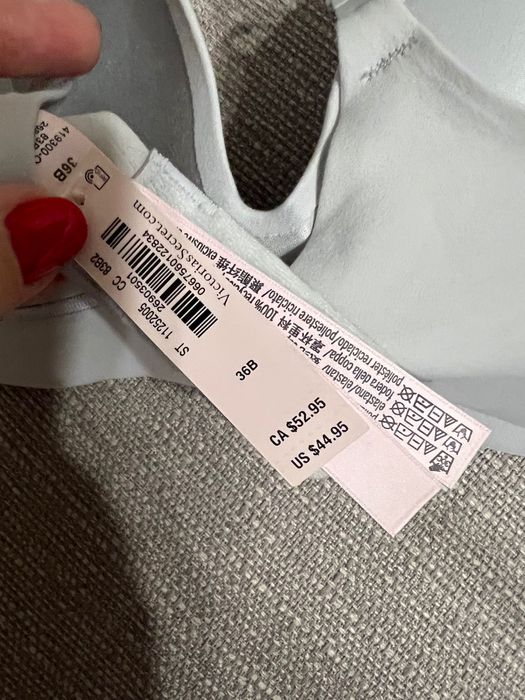 Victoria Secret бюстгалтер пуш ап сірий новий  з біркою 36B