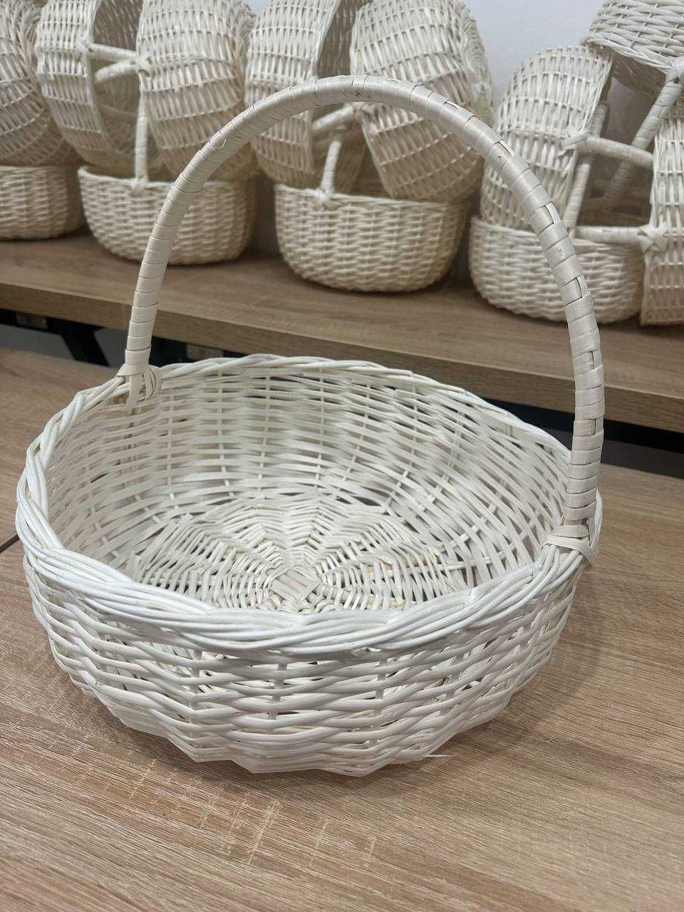 Великодні кошики з білої лози