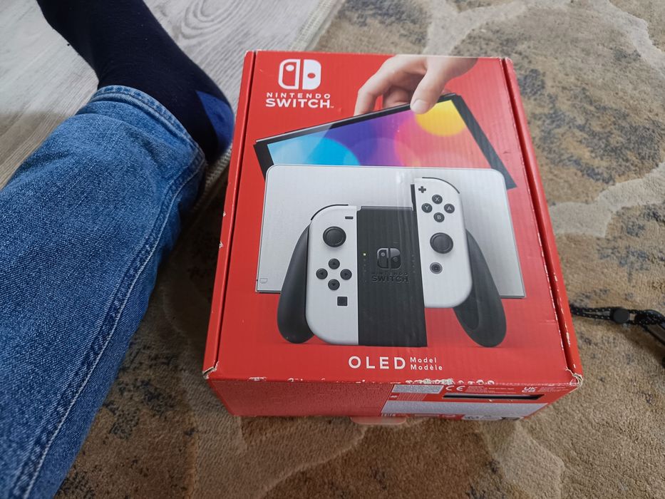 Konsola Nintendo switch oled 2 pady pokrowiec ctr FIFA 25 karta 512 GB