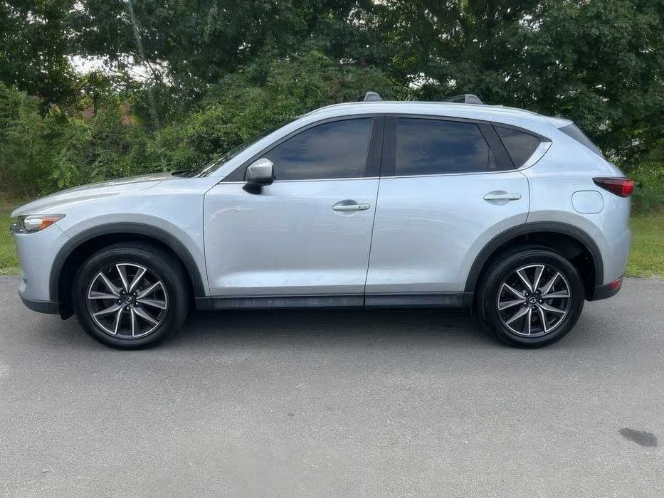 Mazda CX-5 Touring      2018