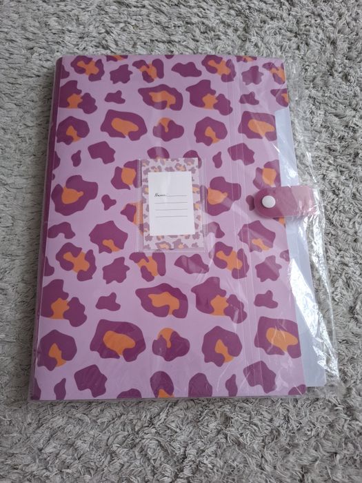 Nowa teczka a4 na zatrzask